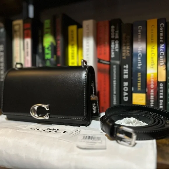 Coach Bandit crossbody black- Like New - Picture 9 of 16